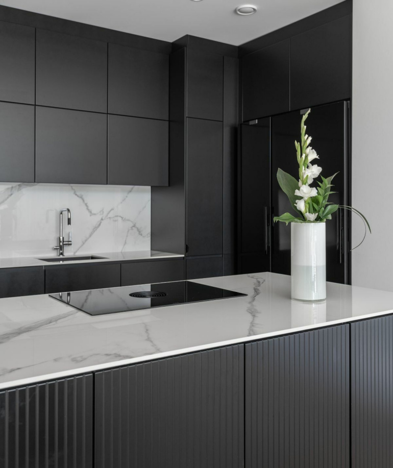 Black modern Kitchen